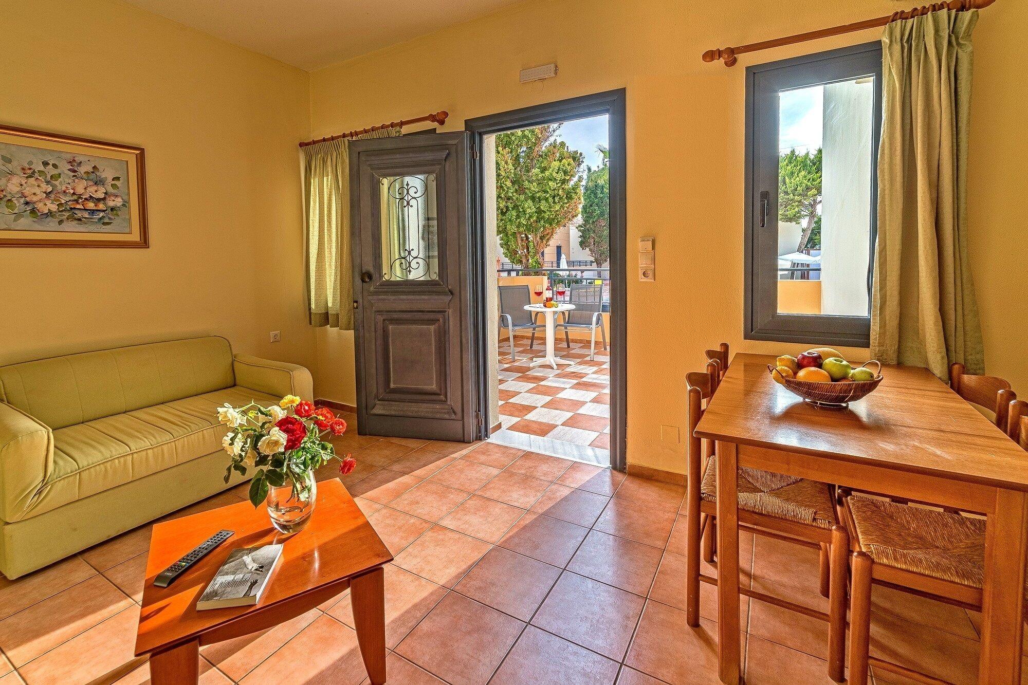 Blue Aegean Hotel & Suites Gouves Esterno foto