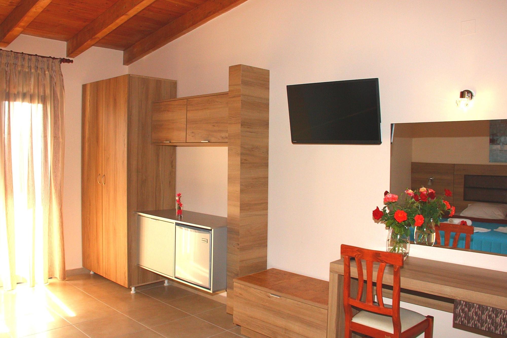 Blue Aegean Hotel & Suites Gouves Esterno foto
