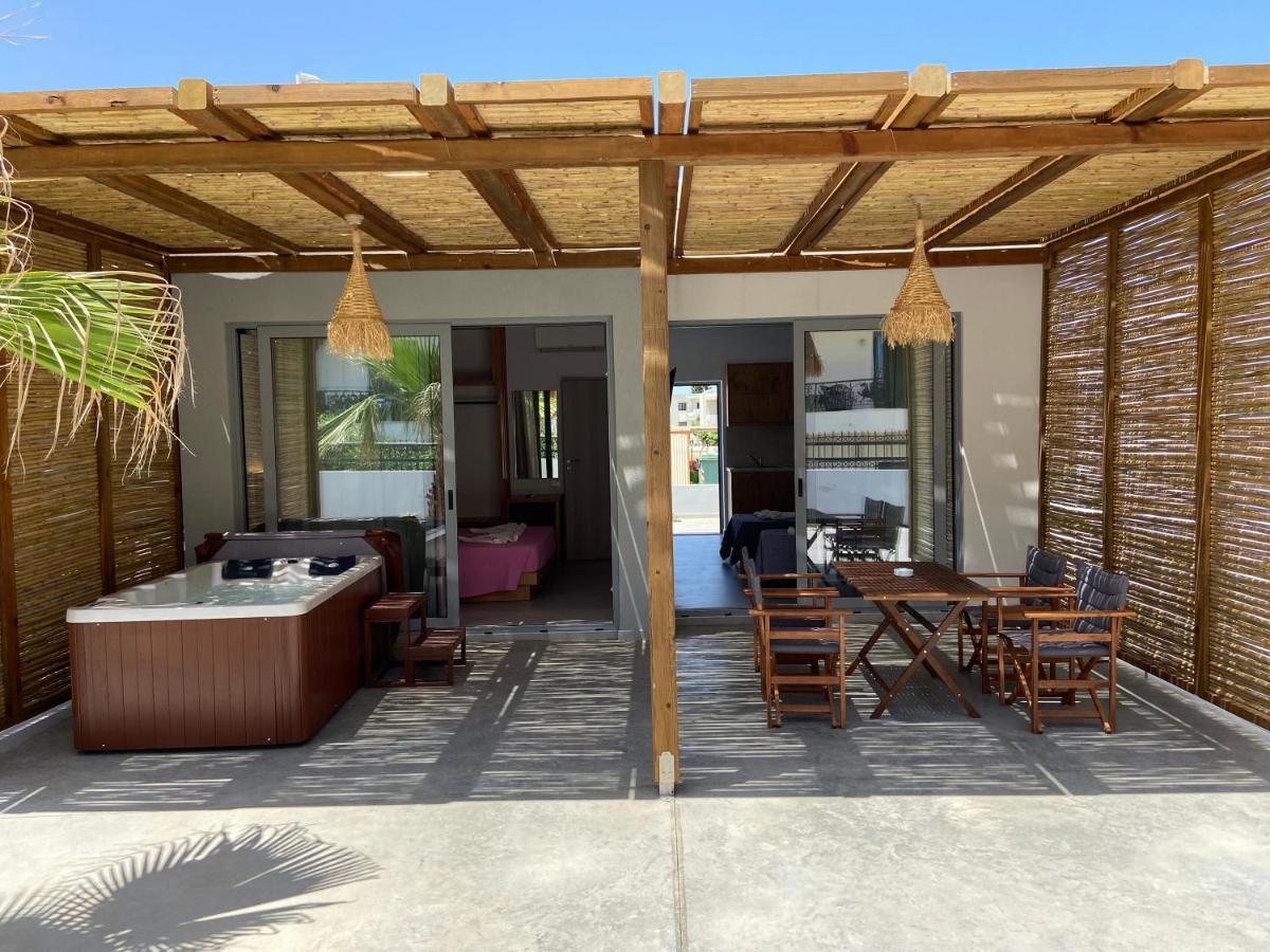 Blue Aegean Hotel & Suites Gouves Esterno foto