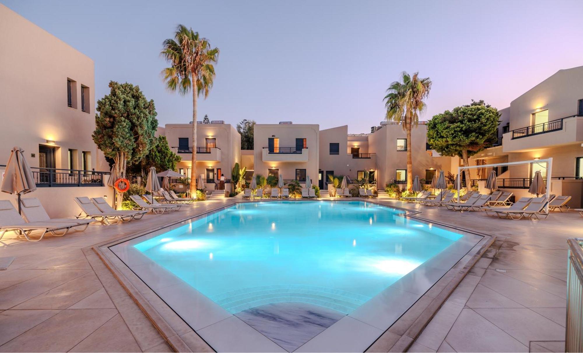 Blue Aegean Hotel & Suites Gouves Esterno foto