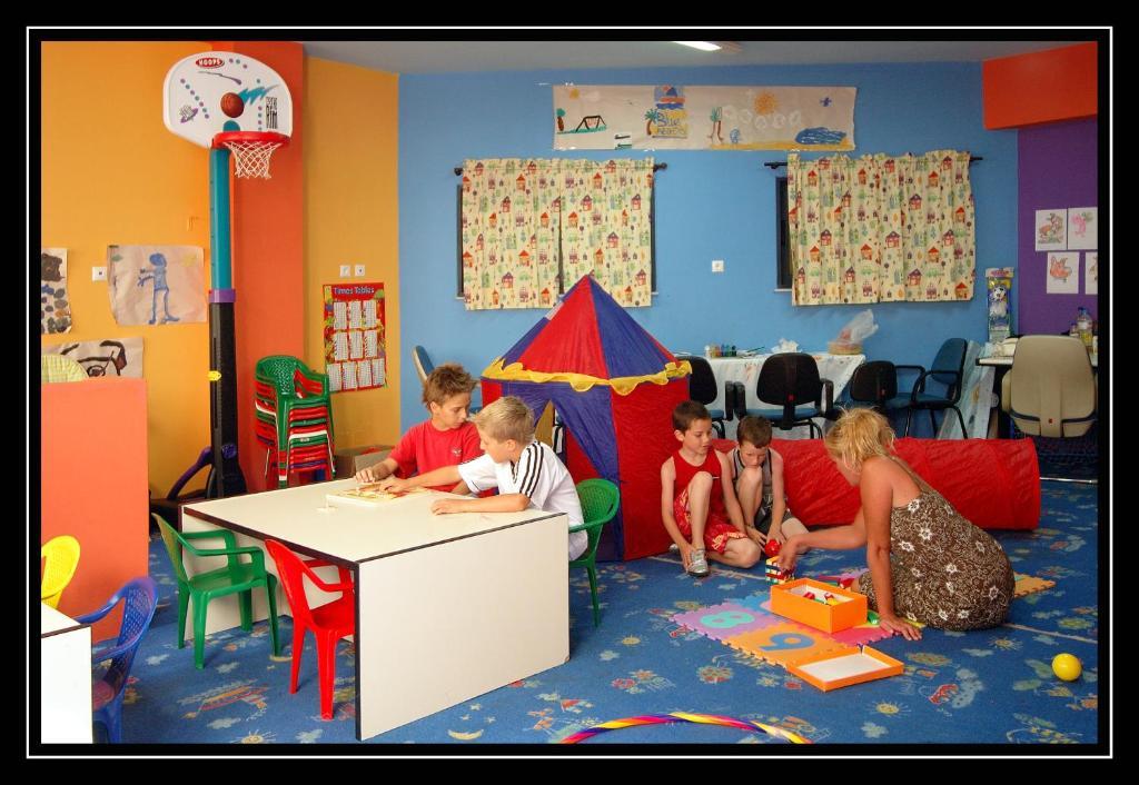 Blue Aegean Hotel & Suites Gouves Esterno foto