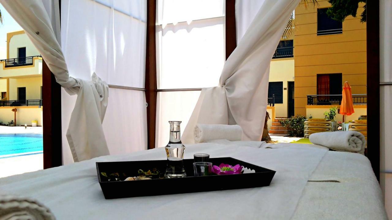 Blue Aegean Hotel & Suites Gouves Esterno foto